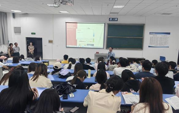 西南民族大学来我院开展研究生招生宣讲